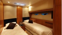 ORACLE STAR -  Twin Cabin